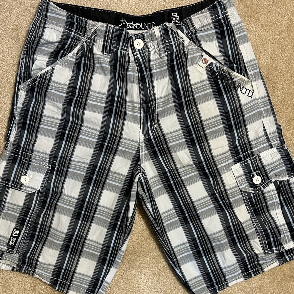 Ecko Unlimited Black & White Plaid Cargo Shorts